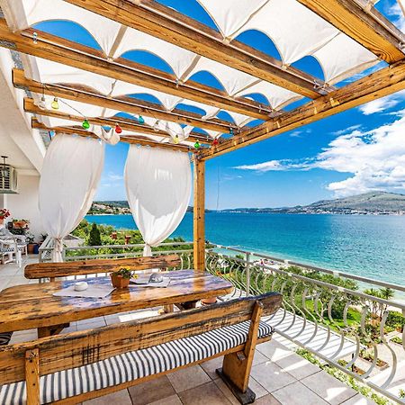 2 Bedroom Beautiful Apartment In Okrug Gornji Trogir Dış mekan fotoğraf