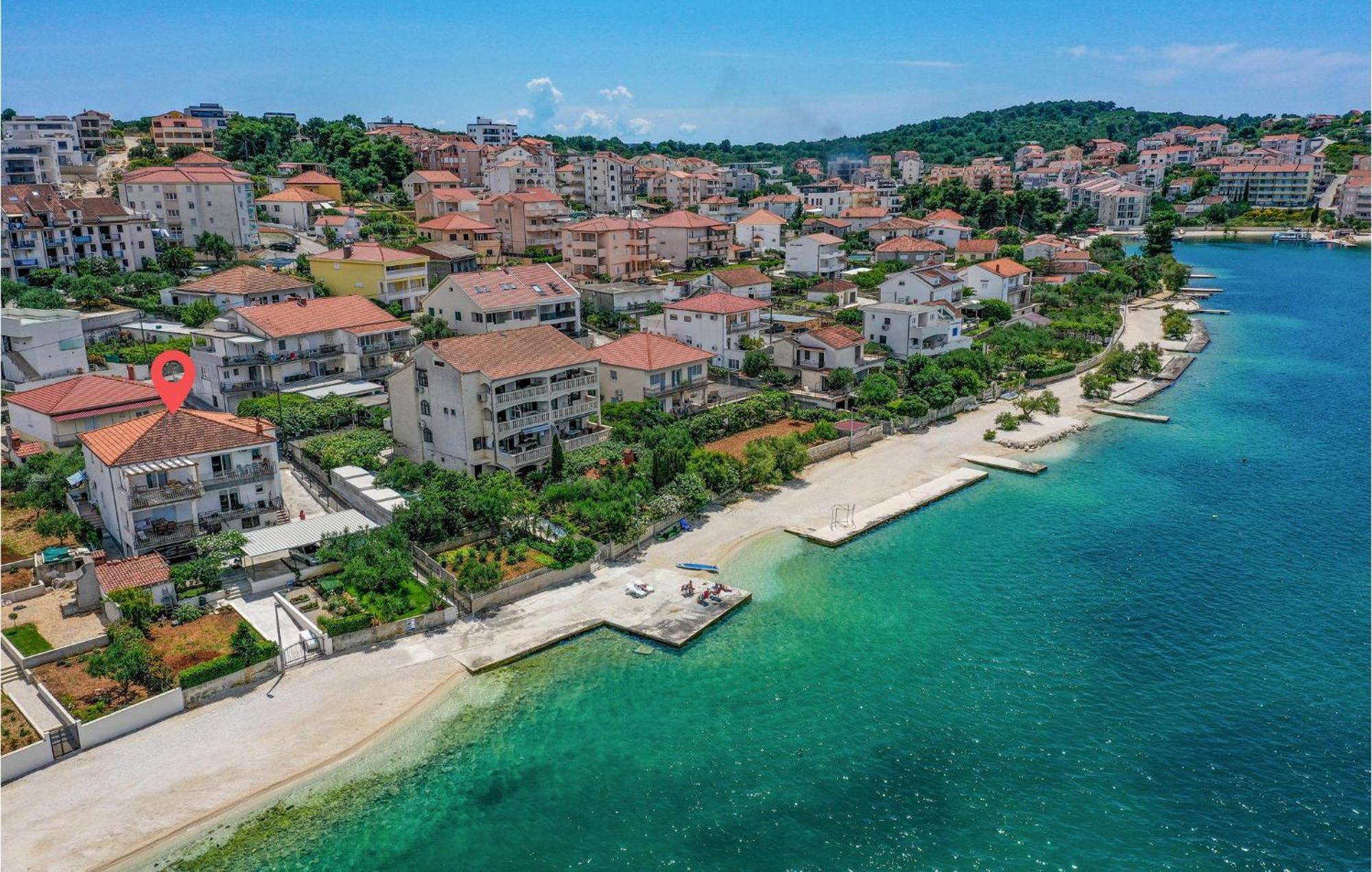 2 Bedroom Beautiful Apartment In Okrug Gornji Trogir Dış mekan fotoğraf